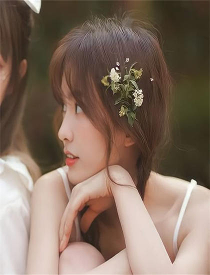 人物深度分析：《换换爱》中的导演的艺术风格与视觉语言 展现表演艺术的魅力